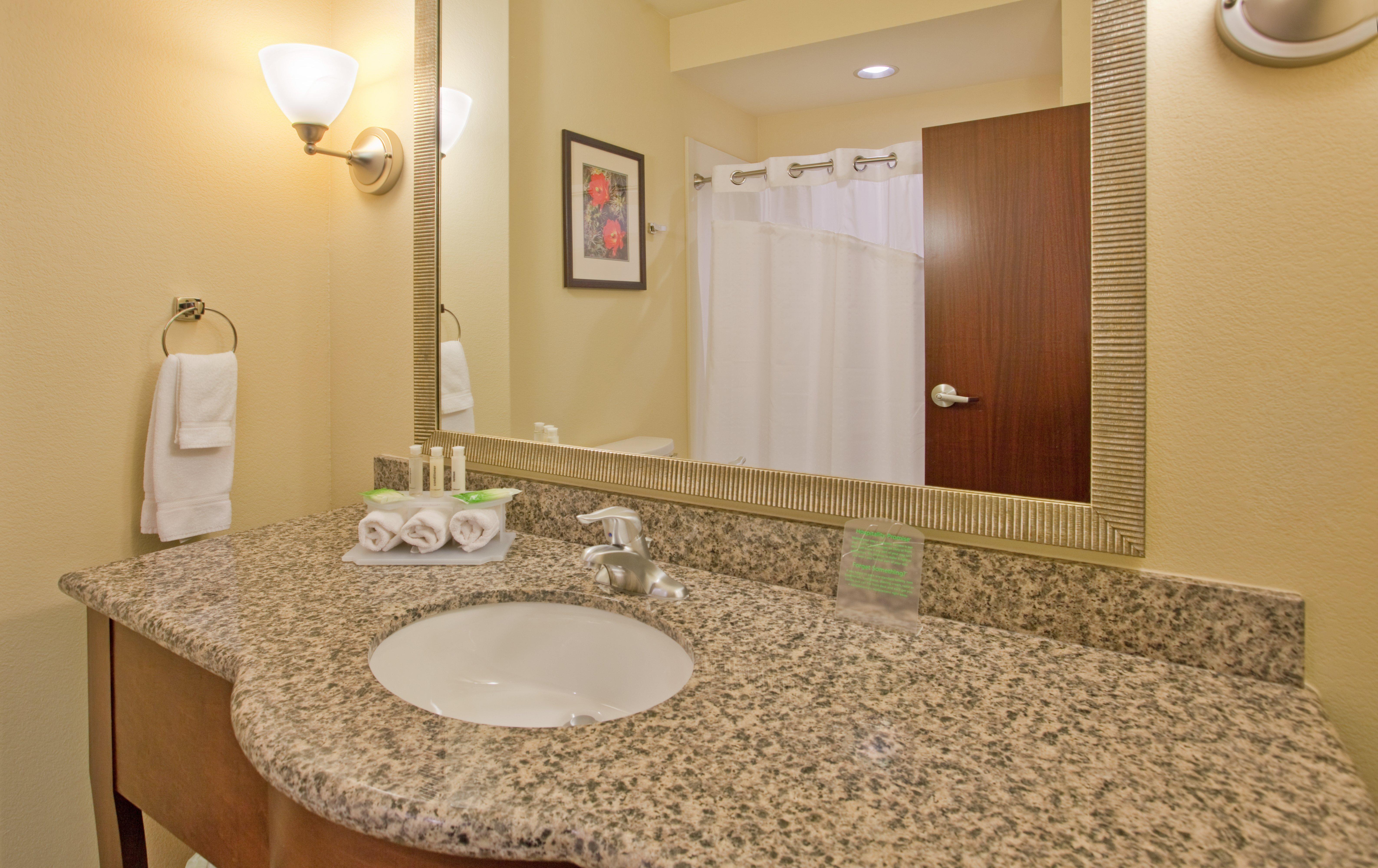 Holiday Inn Express & Suites Gallup East By Ihg Экстерьер фото