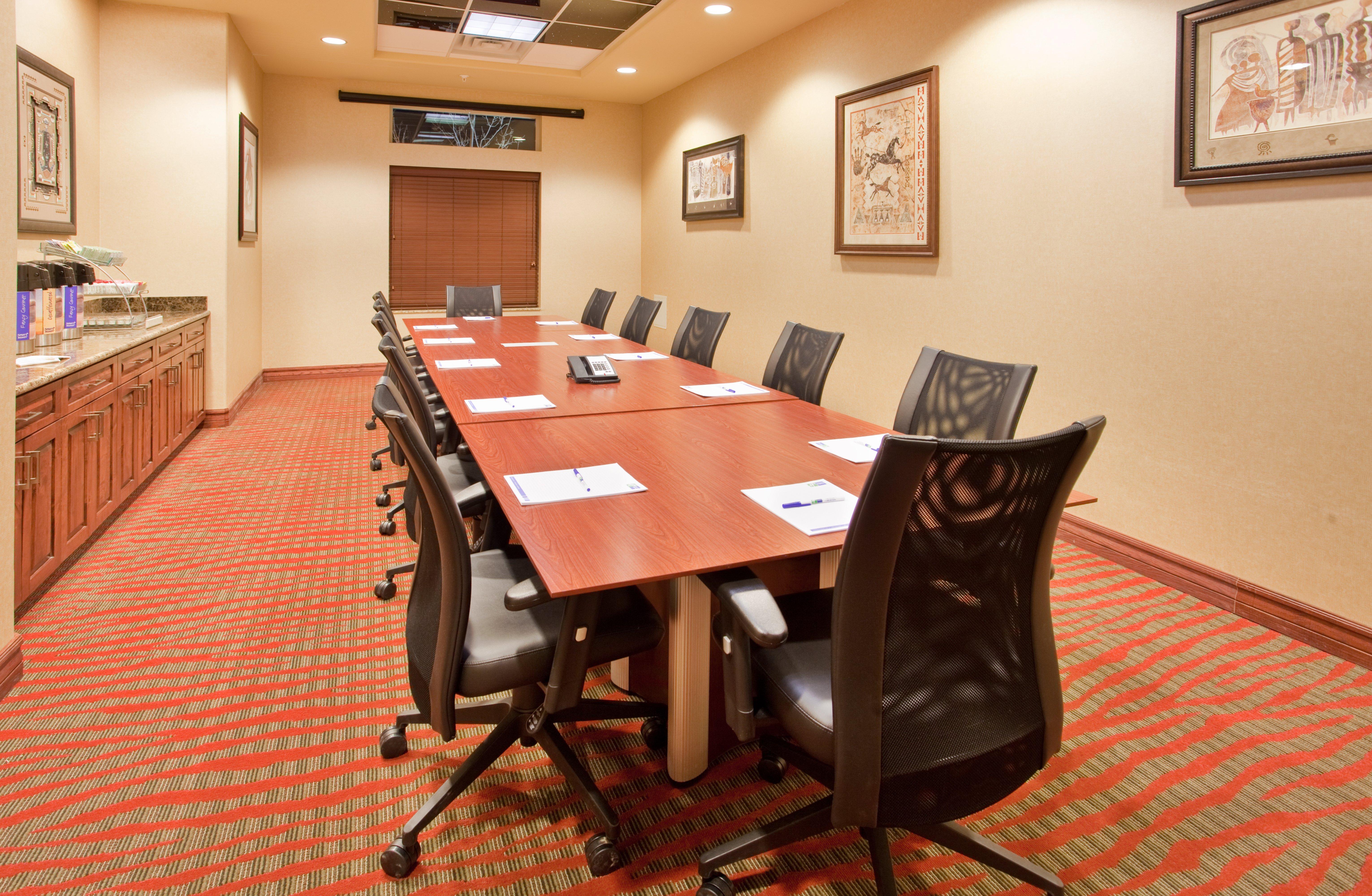 Holiday Inn Express & Suites Gallup East By Ihg Экстерьер фото